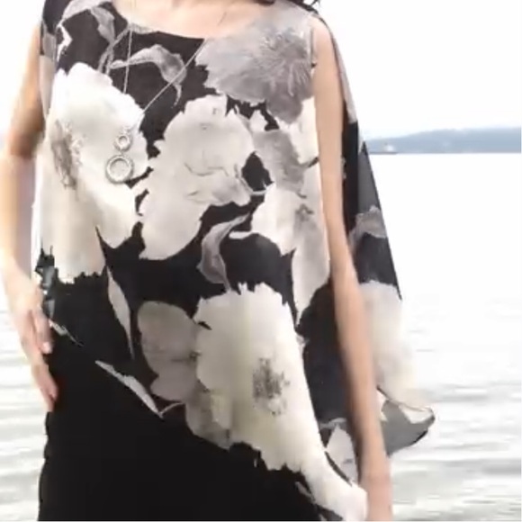 FRANK LYMANTOP OVERLAY DELPHINE 259343
$329 Floral Black and White RHINESTONES - Picture 1 of 5